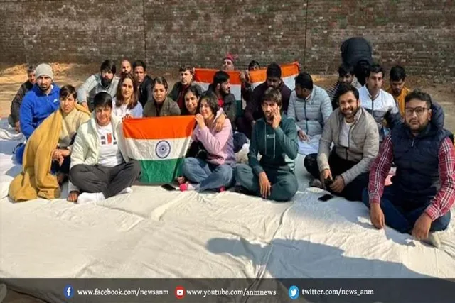 सरकार की तरफ से खिलाड़ियों को कार्रवाई का दिया भरोसा