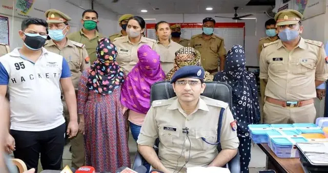 न्यूड वीडियो बनाकर लोगों को ब्लैकमेल करने वाले गैंग का पर्दाफाश