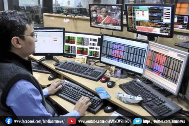 मामूली गिरावट पर खुला बाजार