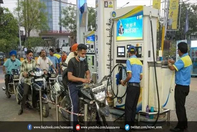तेल कंपनियों ने जारी किए पेट्रोल-डीजल के नया दाम