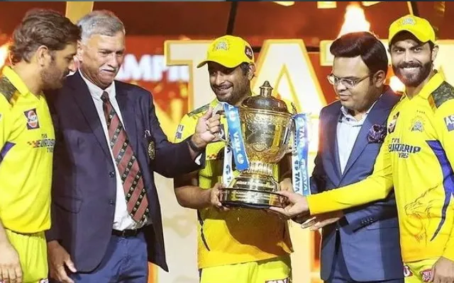 Ambati Rayudu, Ravindra Jadeja and MS Dhoni