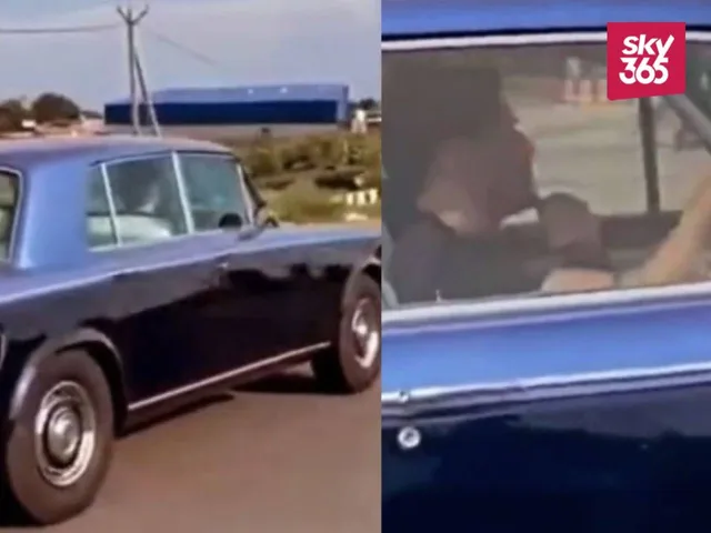 MS Dhoni Vintage Car