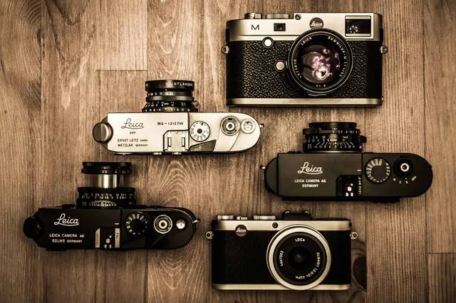 Leica Introduces Mirrorless Camera With Built-in Wi-Fi