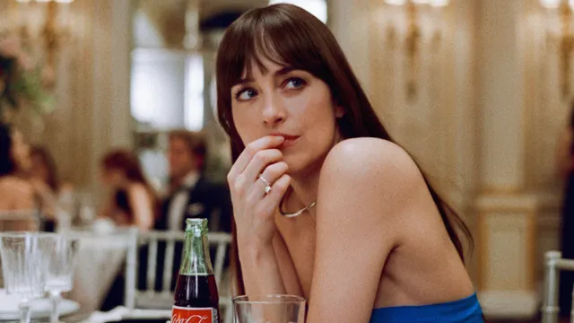 ELLE Beauty Radar: Blame Dakota - Why We All Want Birkin Bangs Now