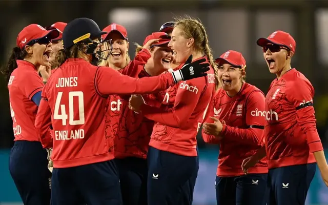 'Match bhi equal karwaao bhai fir' - Fans react as England women's team are set to receive equal match fees as men's team
