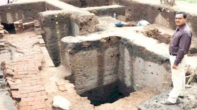 தமிழரின் தொன்மை கூறும் கீழடி