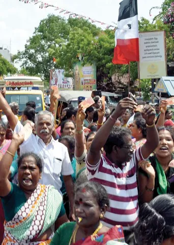20 ரூபாய் இங்கே?பத்தாயிரம் எங்கே? -தினகரனை திணறடித்த ஆர்.கே.நகர்