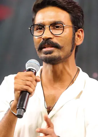 டூரிங்டாக்கீஸ்! : ரஜினியிடம் கற்றவை! -ரசிகனிடம் பற்ற வைத்த தனுஷ்