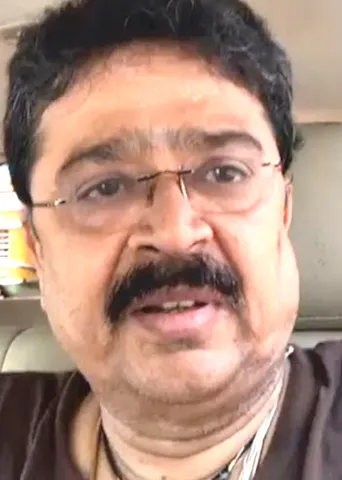 தலைமைச் செயலாளர் ஆதரவு! காவல்துறை பாதுகாப்பு! டிமிக்கி சேகர்!
