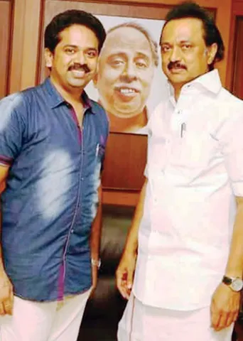 ஸ்டாலின் - உதயநிதி பெயரைச் சொல்லி வில்லங்கம்