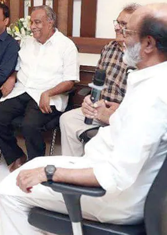 ரஜினியின் அதிர்ச்சி வைத்தியம்! -மிரளும் நிர்வாகிகள்!
