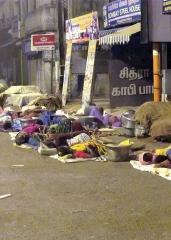 வேலூர் மிட்நைட் மசாலா! ராத்திரியில் மணல் கொள்ளை!