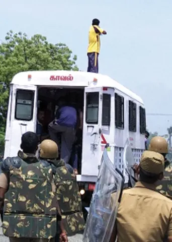 தூத்துக்குடி EXCLUSIVE சுட்டுக் கொன்ற காக்கிகள் பகீர் வாக்குமூலம்!
