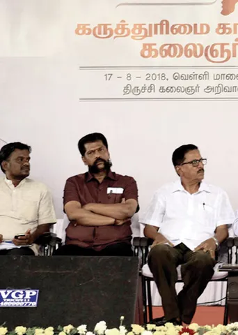 ஊடகத்தினர் கையில் கலைஞரின் கருத்துரிமைப் பேனா!