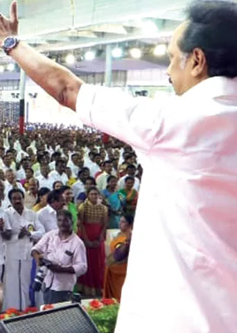 அவர்கள் இந்துக்கள் இல்லையா? -முப்பெரும் விழாவில் ஸ்டாலின் அதிரடி!