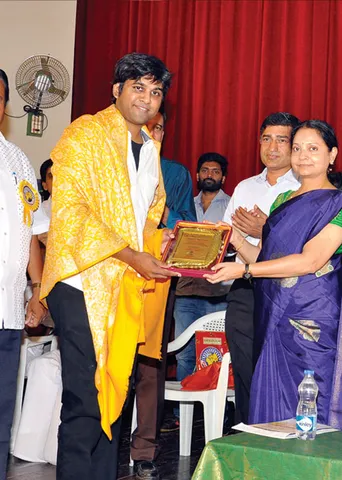 அரசியல் சதி -கபிலன் வைரமுத்து