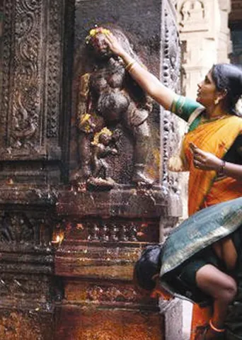 அர்ச்சனை என்னும் அர்ப்பணிப்பு! -கோபி சரபோஜி