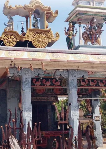 துர்க்கைக்கு தலையை பலி கொடுத்த வீரன்!