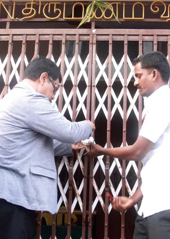 அனுமதி பெறாமலேயே மண்டபங்களாகும் வீடுகள்! -லஞ்ச அதிகாரிகளின் லட்சணம்!