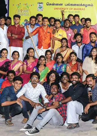 சிக்னல் : கடத்தல் மது விற்ற போலி நிருபர்!