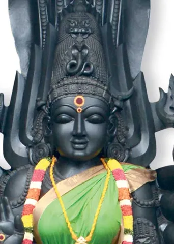 ஆரண்ய சேˆத்திரத்தில் அருளைப் பிரவகிக்கும் 
