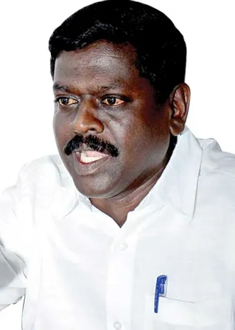 வேட்டு வைக்கும் கோஷ்டி தொல்லை! -நெல்லை தி.மு.க. ரணகளம்!