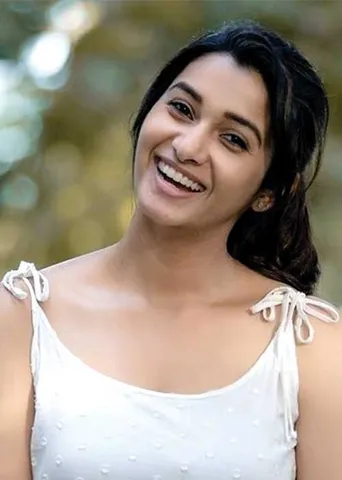 பிரியா பவானி சங்கர் சான்ஸ் "ரகசியம்' இந்துஜா டென்ஷன்!