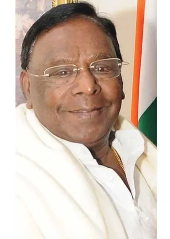 இரட்டைத் தலைமையால் தடுமாறும் புதுவை காங்கிரஸ்!