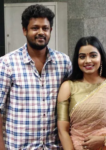 தேனாம்பேட்டையில் மகேஷ்.