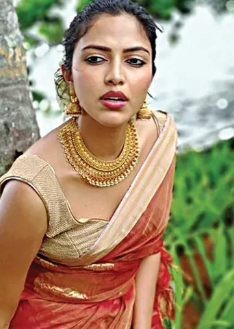 கிசுகிசு.காம் அடேங்கப்பா... 'அசத்தலப்பா'