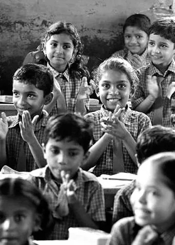அறிவுக்கு குழிவெட்டும் கல்வி தமிழகத்தில் கல்வி படும் பாடு - கல்வியாளர் உமா