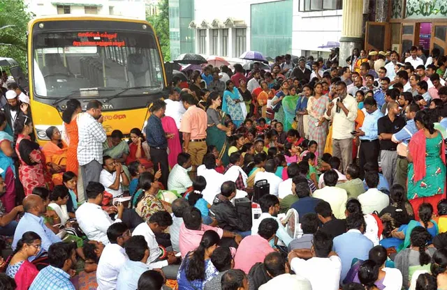 ஊசலாடும் உயிர்கள்! உரிமை மறுக்கும் அரசு! -போராட்டத்தில் டாக்டர்கள்!