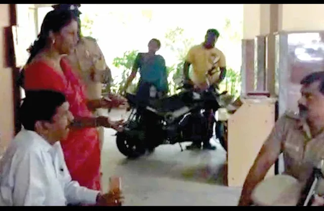 ரிடையர்டு ஐ.ஏ.எஸ். அட்ராசிட்டி! -அலறும் ஆடிட்டர் குடும்பம்!
