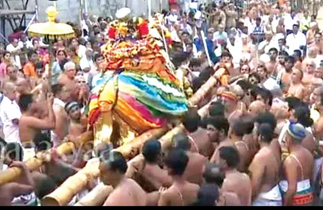 ராங்-கால் உற்சவத்தில் சரிந்த ஸ்ரீரங்கம் பெருமாள்! பதறும் எடப்பாடி அரசு! -நள்ளிரவு பூஜை ரகசியம்!