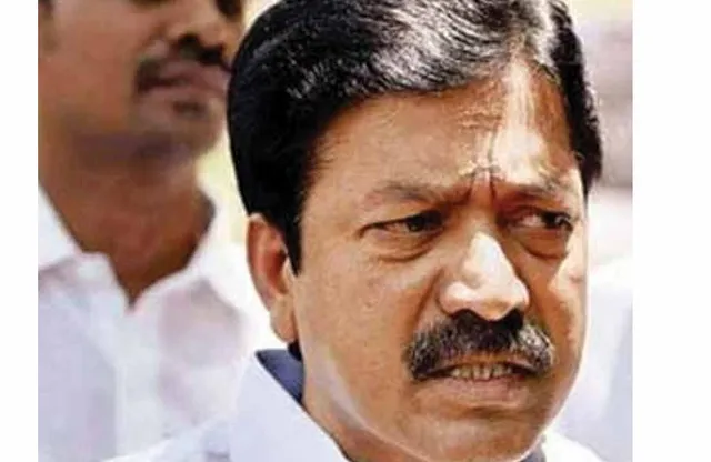 அமைச்சர் சி.வி.சண்முகத்தின் சடுகுடு அரசியல்!