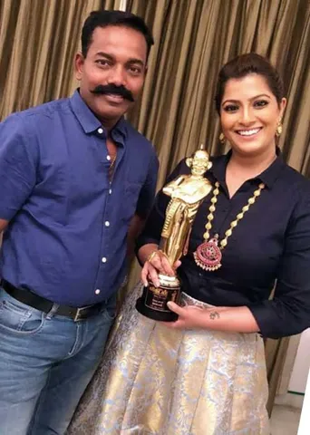 மேனேஜர் பிடியில் இளம் நடிகை!