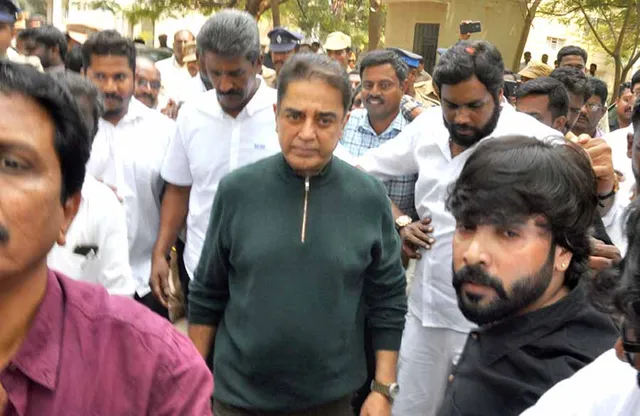 எங்க முன்னாடி நடி! போலீஸ் டார்ச்சரில் கமல்!