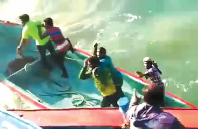 மீனவர்களின் கடல் யுத்தம்!