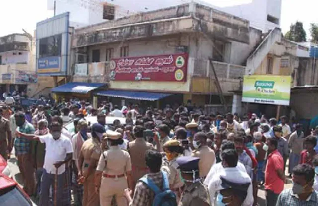 கோழிக்கறிக்காக ஒரு பலி?