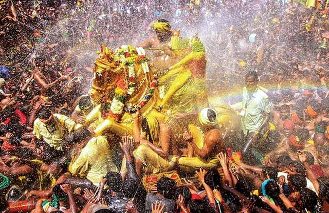 சித்திரை திருவிழாவின்றி திக்குமுக்காடும் மதுரை!