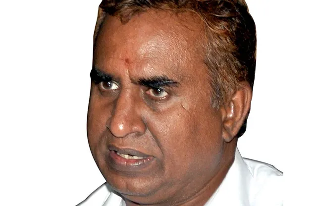 ராங்கால் : உண்மையைச் சொன்னால் கைது! ஊடகங்களை மிரட்டும் வேலுமணி! விஜயபாஸ்கருக்கு பதில் உதயகுமார்! எடப்பாடி திட்டம்!