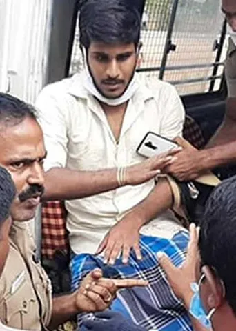 கொலை வெறி தாக்குதலில் குரு மகன்! -பதற்றத்தில் காடுவெட்டி!