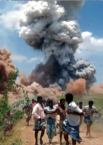 சிக்னல் ஜொள்ளு இன்ஸ்பெக்டருக்கு கட்டாய ஓய்வு!