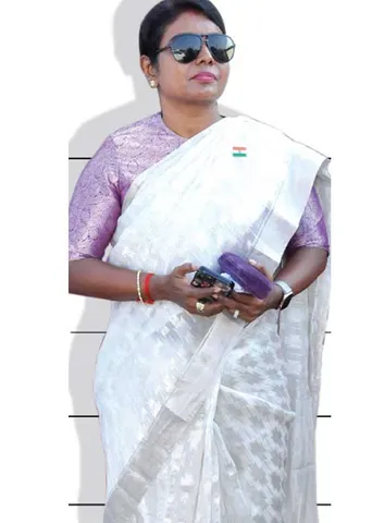 கண்டும் காணாத பீலா ராஜேஷ்! கொரோனா நோயாளிகளை அனுமதிக்காத அரசு மருத்துவமனைகள்!