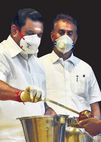 கொரோனா உணவிலும் கொள்ளை! சுற்றும் சர்ச்சை!