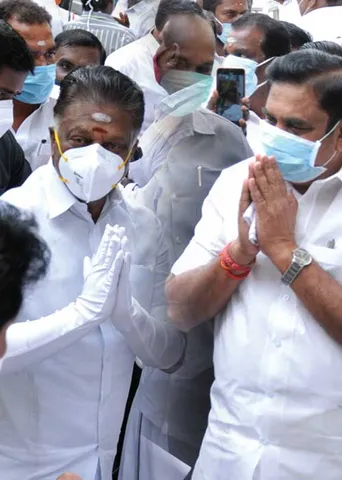 இ.பி.எஸ்.-ஓ.பி.எஸ்.! ஜெயிப்பது யார்? சூடு பிடிக்கும் சூதாட்டம்!