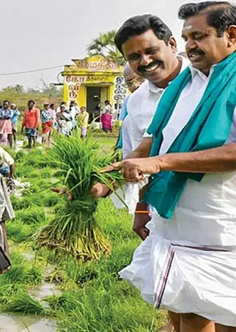 110 கோடி அபேஸ்! ராஜ்பவன் விசாரணையில் எடப்பாடி!