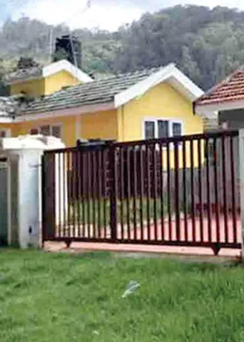 சிக்னல்! கடை விரித்தோம்… கொள்வாரில்லை!