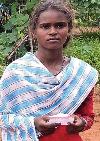 பசித்த வயிறு... உடைந்த இதயம்! சத்தியாவின் வாழ்வை மீட்ட உதவிக் கரங்கள்!