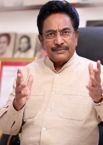 நடிகர் ராஜேஷ் எழுதும் அதிசயங்கள் ஆயிரம்! பிரம்மிப்பூட்டும் தொடர்!